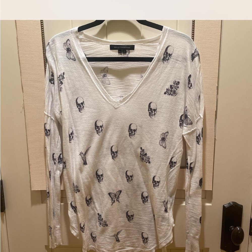Skull Cashmere Ivory V-Neck Blouse with Skull and Butterfly Motif